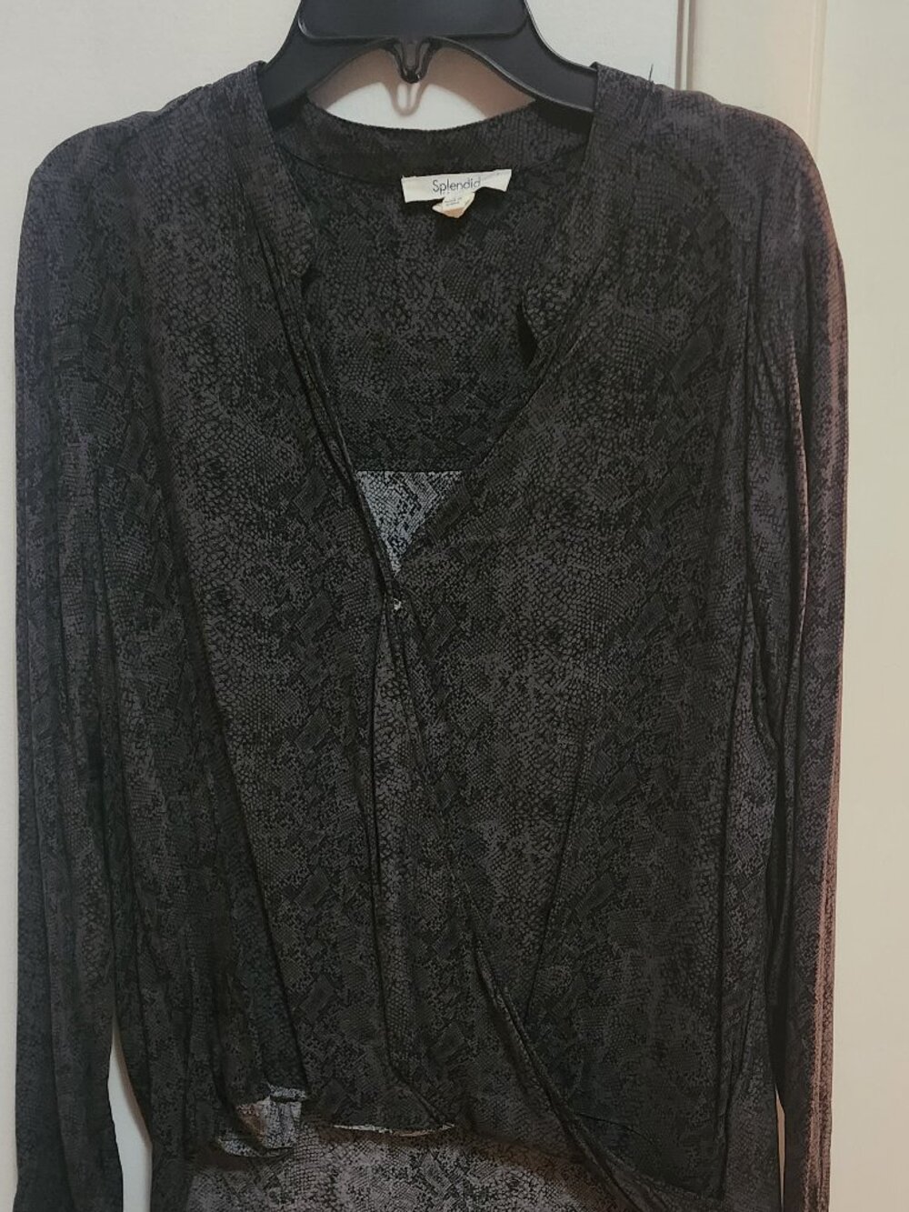 Splendid Women's Gray Long Sleeve Python Print Surplice Blouse Top Size S